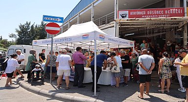 Marmaris Belediyesi'nden aşure ikramı