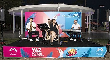 Mersin Büyükşehir'in ‘Yaz Dostum’ konserleri, klasik müzik dinletileri ile başladı
