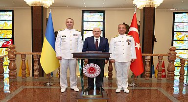 Milli Savunma Bakanı Güler, Ukrayna Deniz Kuvvetleri Komutanı Koramiral Neizhpapa'yı kabul etti