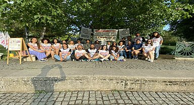 Öğretmenlerin Meclis önündeki eylemlerine 15 Temmuz Demokrasi ve Milli Birlik Günü arası