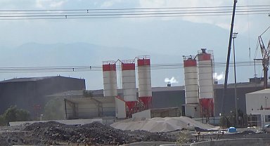Osmaniye'de vatandaşlar, Organize Sanayi Bölgesi'nden gelen tozdan şikayetçi: