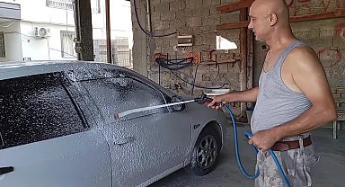 Oto yıkamacı esnaf: