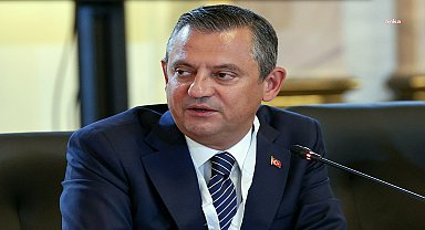 Özgür Özel: “Lozan Barış Antlaşması’nın yıl dönümünde Lozan kahramanımız İsmet İnönü ve milli mücadele kahramanlarımızı saygıyla anıyorum”