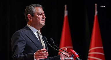 Özgür Özel: “UEFA’nın milli futbolcumuz Merih Demiral'a 2 maç ceza vermesi, hakkaniyetle bağdaşmayan siyasi bir karardır.”