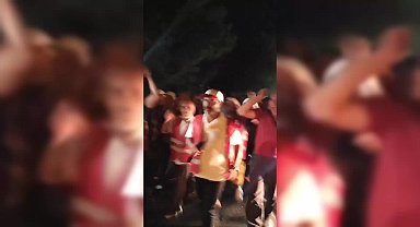 Polonez gıda fabrikasında direnen işçiler, Çatalca Kaymakamlığı’na yürüdü; kaymakam, “Burası gösteri yeri değil, şova döktünüz” dedi
