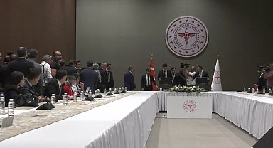 Sağlık Bakanlığı'nda devir teslim... Görevini Kemal Memişoğlu'na devreden Fahrettin Koca:
