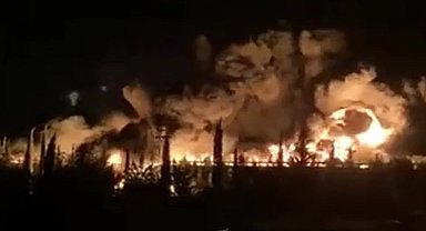 Şanlıurfa'da akaryakıt yüklü tankerler çarpıştı, bir sürücü hayatını kaybetti
