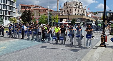 Sendikaların Bolu'dan Ankara'ya yürüyüşüne polis engeli... Yürüyüşe sadece 10 kişinin katılmasına izin verildi
