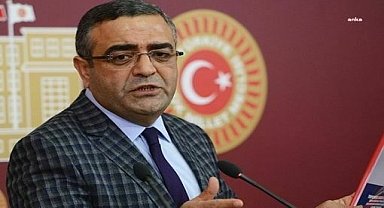 Sezgin Tanrıkulu, Cumhurbaşkanı Yardımcısı Yılmaz'a Diyarbakır’daki tarihi PTT binasının kafeterya olarak kiralandığı iddialarını sordu