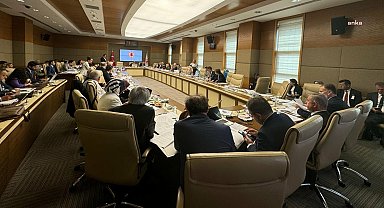 TBMM Milli Eğitim Komisyonu'nda Öğretmenlik Mesleği Kanun Teklifi'nin görüşmelerinde iktidar ve muhalefet arasında 