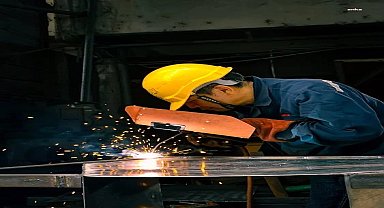 TÜİK: Sanayi üretimi yıllık yüzde 0,1 azaldı