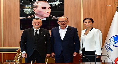  Turgutlu Belediye Başkanı Akın'dan Yunusemre Belediye Başkanı Balaban'a ziyaret