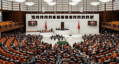 Ulaştırma alanında düzenlemeler içeren kanun teklifi, TBMM Genel Kurulu'nda kabul edildi...