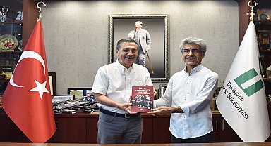 Yazar Hasan Erkek'ten, Tepebaşı Belediye Başkanı Ataç'a ziyaret