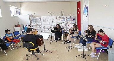Yunusemre’de TOKİ 2 Kültür ve Sanat Merkezi yaz kursları başladı