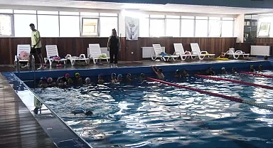 Ankara Büyükşehir ve EGO Spor, Başkentli çocukları yüzme ile tanıştırıyor