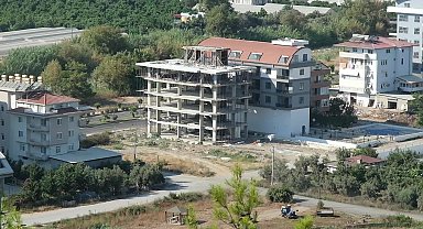 Antalya Büyükşehir'den Alanya Demirtaş’ta kanalizasyon hattı çalışması