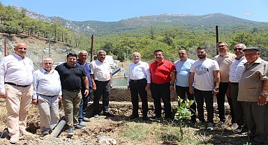 Antalya Büyükşehir’den Mavikentli çiftçilere sulama desteği