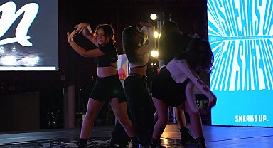 Antalya Büyükşehir’in “Uluslararası Gençlik ve Dans Festivali” başladı