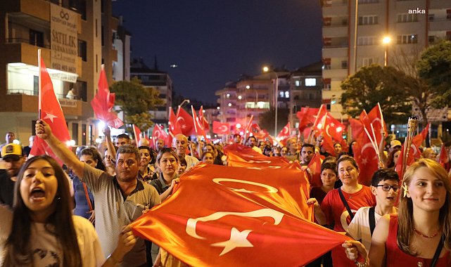Büyük Zafer’in 102’nci yılında Şehitkamil’de fener alayı