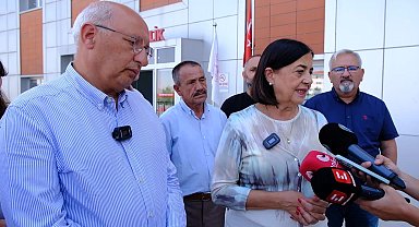 CHP’li Çakırözer ve Süllü, çay bahçesinde bıçaklı saldırıya uğrayan yaralıları ziyaret etti