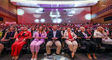 CHP Lideri Özel'den, 15. Olağan Kadın Kolları Kurultayı sonuçlarına ilişkin açıklama 