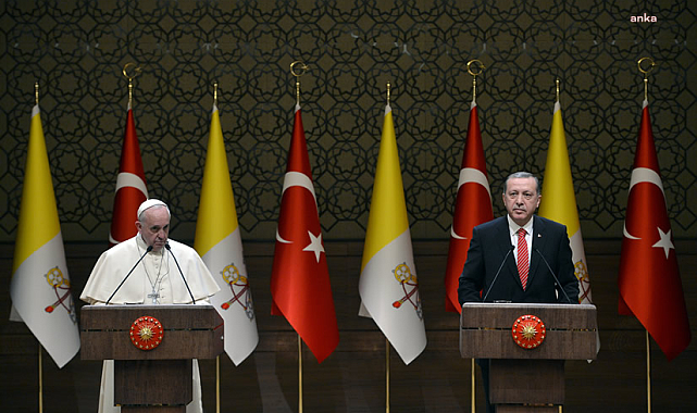 Cumhurbaşkanı Erdoğan, Papa Fransuva ile görüştü