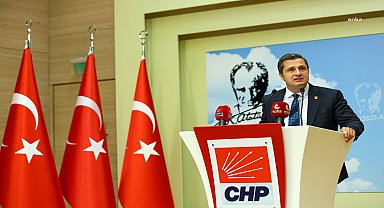 Deniz Yücel'den ''altı ok'' açıklaması: ''Partimizin simgesi ve bayrağı ile ilgili herhangi bir değişiklik söz konusu değildir''