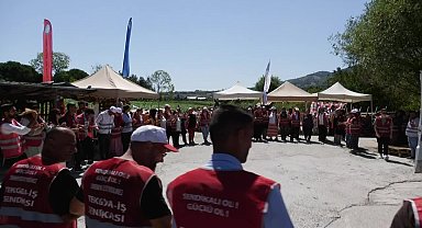 Erkan Baş, Polonez işçileriyle buluştu: “Direnen işçiler yenilirse Türkiye’deki işçiler yenilmiş olur”