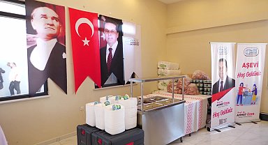 Esenyurt'ta bir aşevi daha hizmete girdi. 3 çeşit yemek ücretsiz dağıtılıyor