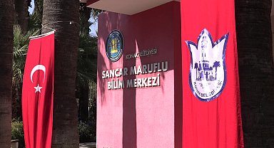 ‘İzmir Baba’ olarak bilinen gazeteci - yazar Sancar Maruflu vefatının üçüncü yılında Konak’ta anıldı 