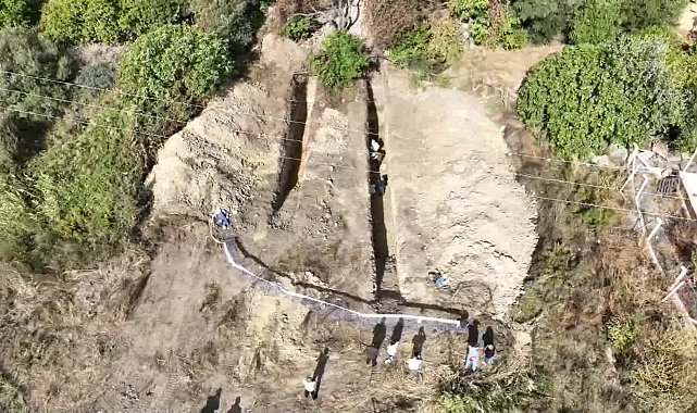 İzmir Büyükşehir Belediyesi’nin 90 deprem hendeğinden aldığı 140 örnek inceleniyor