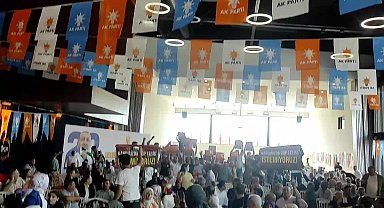Kandıralılar, atık tesisi projesini Bakan Murat Kurum'un katıldığı AKP toplantısında protesto etti