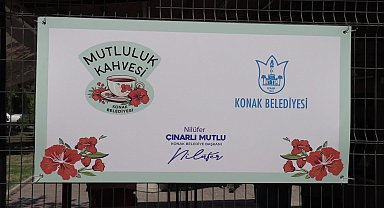 Konak'ta Mutluluk Kahvesi'nin ikinci şubesi açıldı