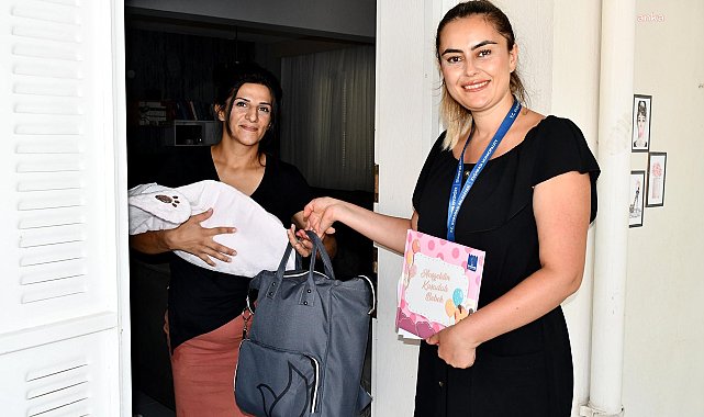 Kuşadası Belediyesi'nden 200 bebeğe 'Hoş Geldin' ziyareti