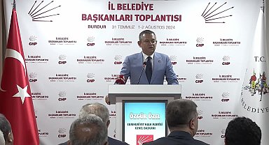 Özgür Özel: “Bu mesele artık belediyecilik meselesi olmaktan çıktı. Bugün belediye hizmetlerinde ‘hatt-ı müdafaa yoktur, sath-ı müdafaa' vardır”
