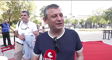 Özgür Özel: 
