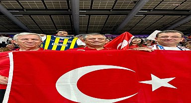 Özgür Özel: Sergilediğiniz mücadele, yaşattığınız gurur için teşekkürler Filenin Sultanları 