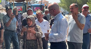 Üreticiler bu kez Sındırgı'da eylem yaptı, 'hükümet istifa' sloganı attı