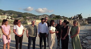 Zafer Partili Esmaül Hüsna Aslan: “Hatay'ı depremin yerle bir ettiği yetmiyor, şimdi de kalan evler devlet eliyle yıkılmak isteniyor”