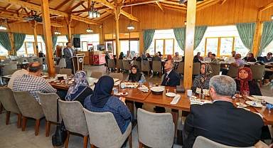 Burdur Belediye Başkanı Ercengiz, gaziler ile kahvaltıda bir araya geldi