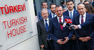 CHP lideri Özel, New York'ta Türkevi'ni ziyaret etti