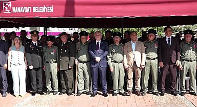 Manavgat Cumhuriyet Meydanı'nda Gaziler Günü töreni 