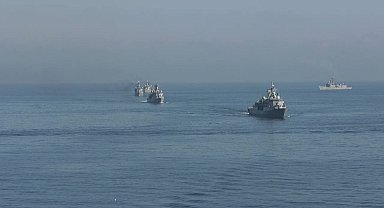 Preveze Deniz Zaferi'nin 486'ncı yıl dönümü İstanbul Boğazı'ndaki geçit töreniyle kutlandı