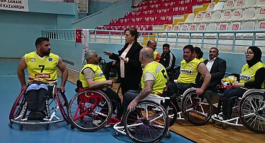 Yozgat'ta engellilerin oluşturduğu basketbol takımına valilikten destek