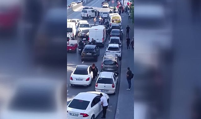 Avcılar'da çalıntı araçla kaçmaya çalışan şahıs trafiği savaş alanına çevirdi