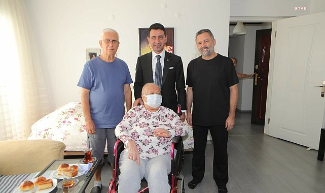 Bayraklı Belediye Başkanı Önal, sosyal medyadan gelen çay davetini geri çevirmedi