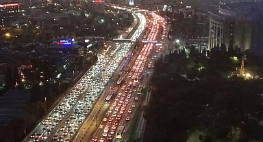 İstanbul'da akşam saatlerinde trafik yoğunluğu yüzde 81'lere ulaştı