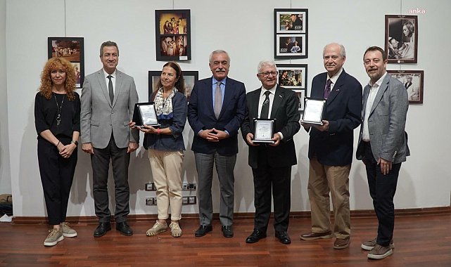 Türk sinemasının usta ismi Halit Refiğ İzmir'de anıldı