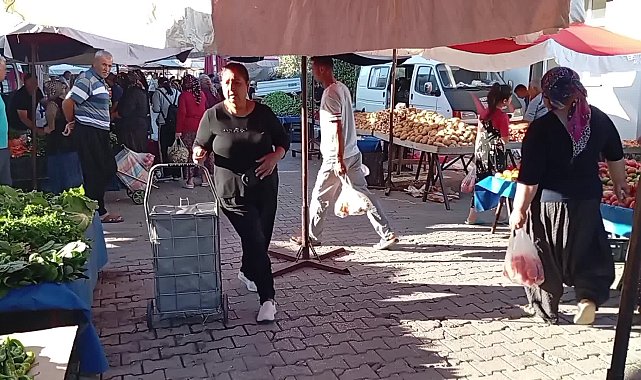 Vatandaşlardan kilosu 70 lira lira olan turşuluk biberin fiyatına tepki: